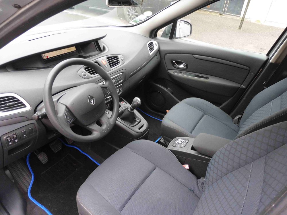 Sc&eacute;nic III Scenic III dCi 105 eco2 Expression 2010 occasion 93430 Villetaneuse