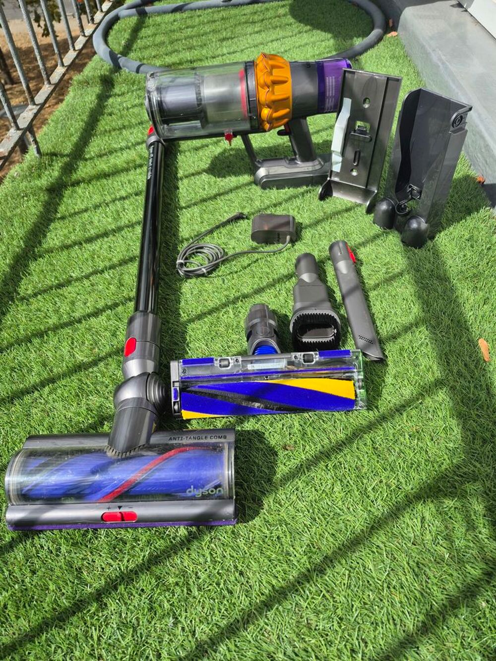 Dyzon v15 absolute Electroménager