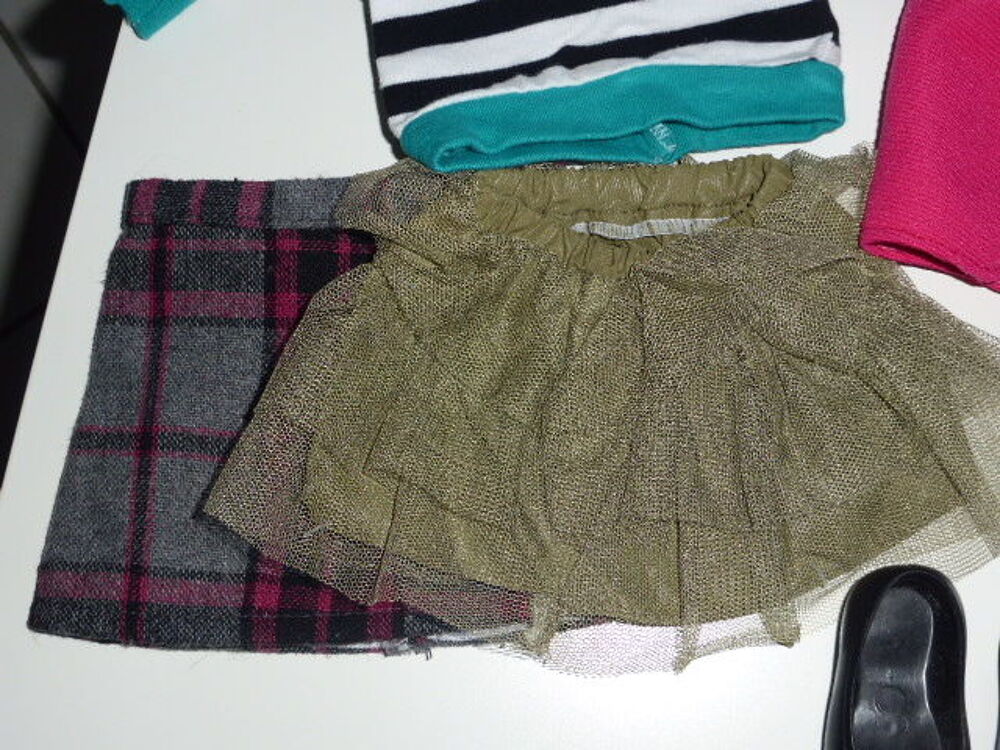 Lot de v&ecirc;tements et chaussures pour poup&eacute;e journey girl Jeux / jouets