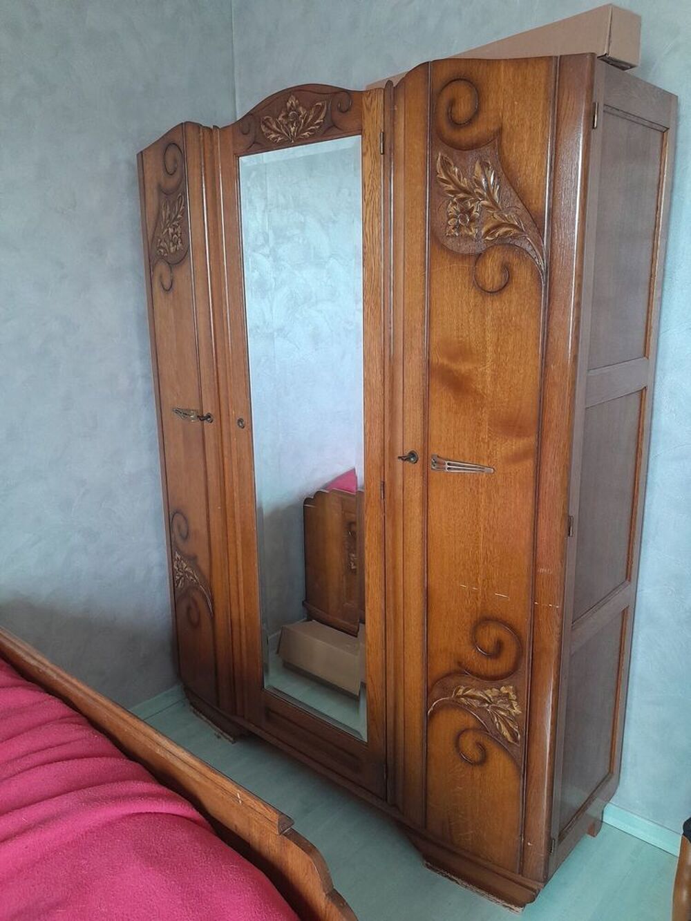 Armoire 3 portes avec miroir Meubles