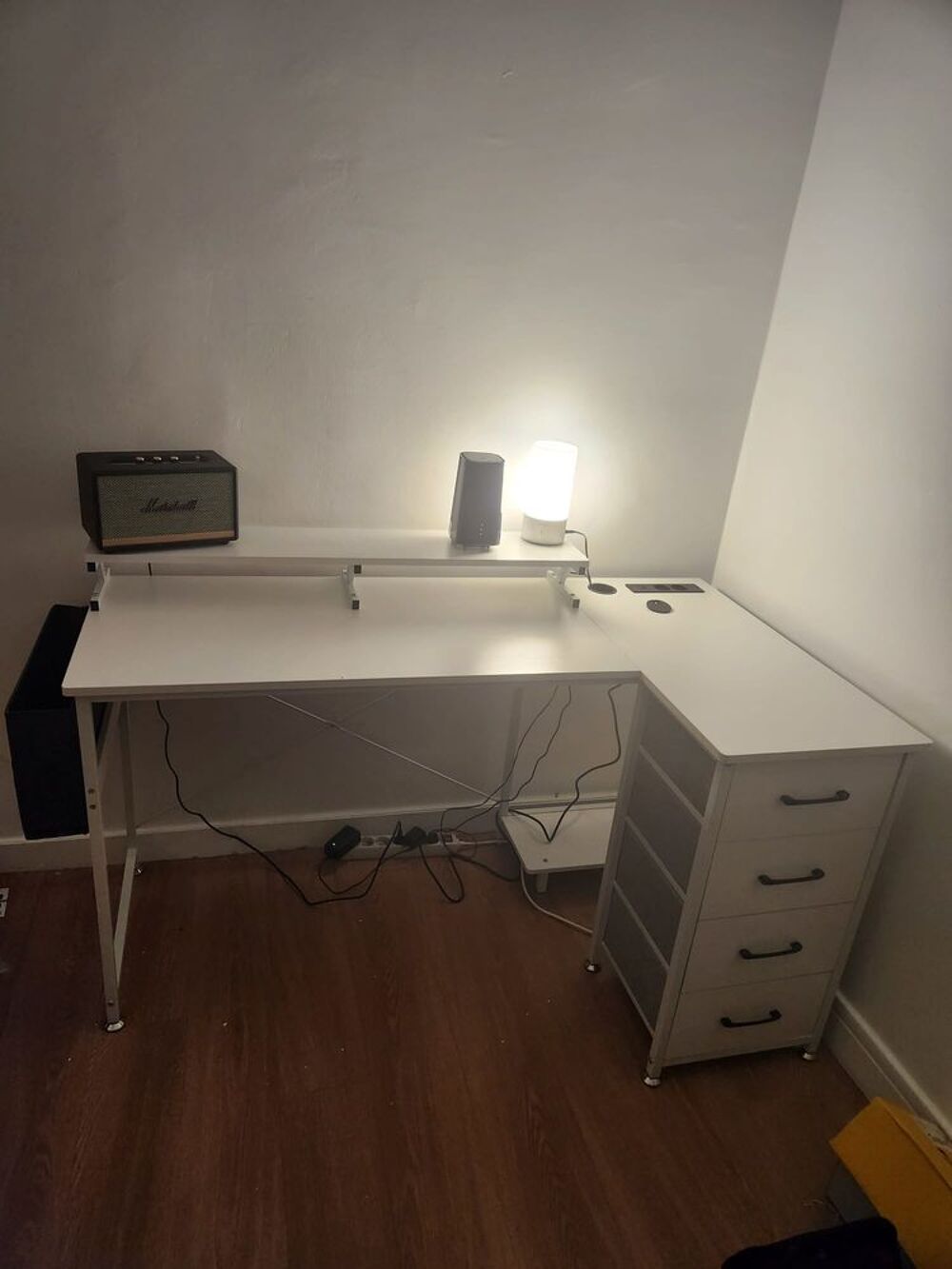 Bureau d'angle ODK 140&agrave;-80 cm ? 4 tiroirs, USB + prise int&eacute;gr Matériel informatique