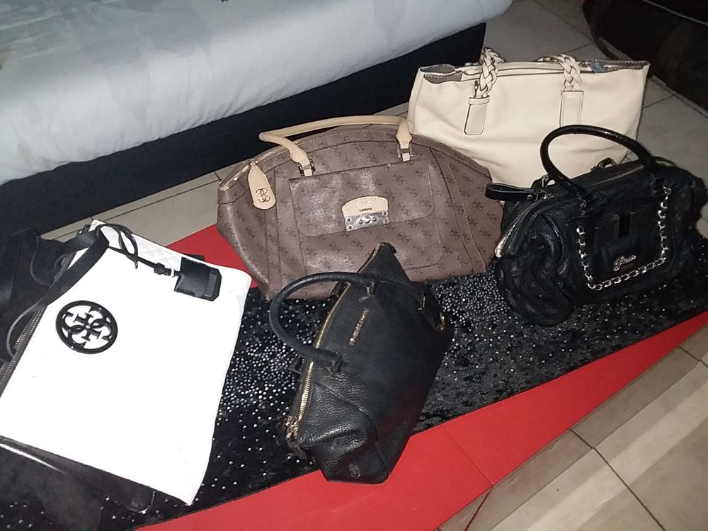 Sac de marc guess mackel kors parfois Maroquinerie