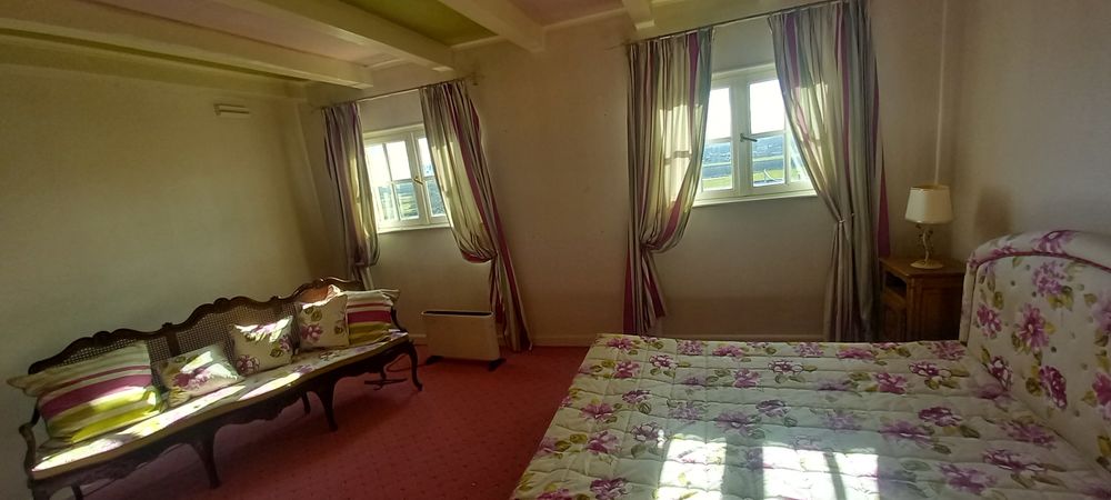 CHAMBRE A COUCHER Meubles