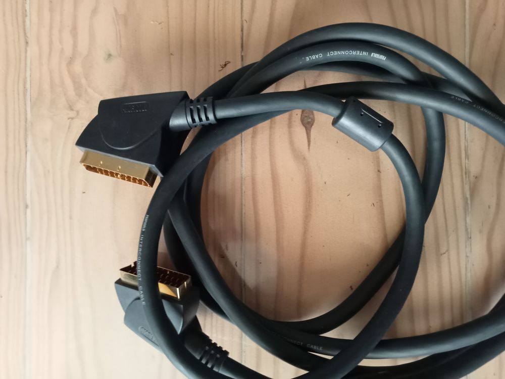 CABLES AUDIO VIDEO Audio et hifi