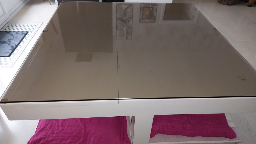 table carr&eacute; bois peinture grise Meubles