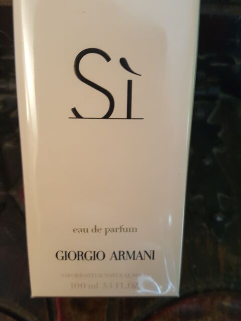 Eau de parfum  SI  de Georgio Armani
flacon de 100 ML
50 Lamorlaye (60)