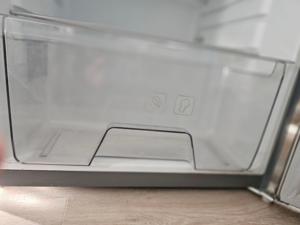 R&eacute;frig&eacute;rateur freezer tr&egrave;s bon &eacute;tat SABA Electrom�nager