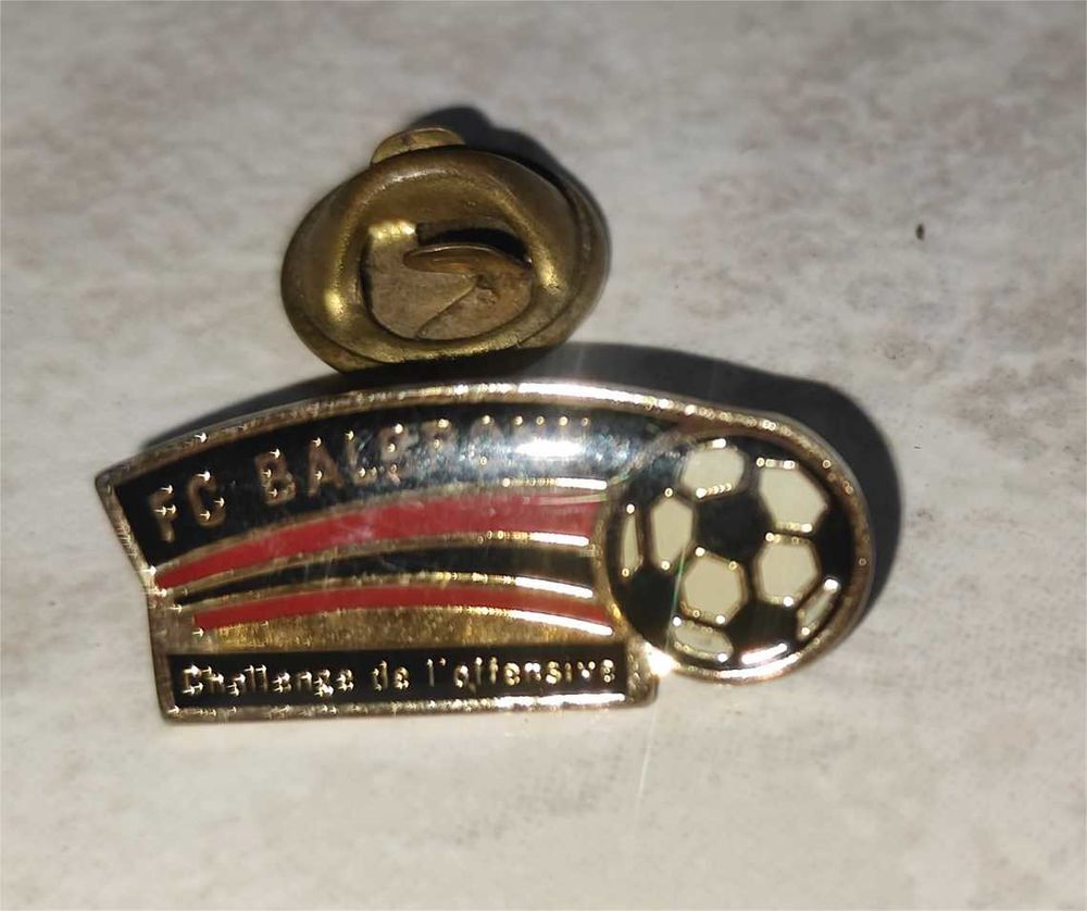 Pin's Lot de 3 