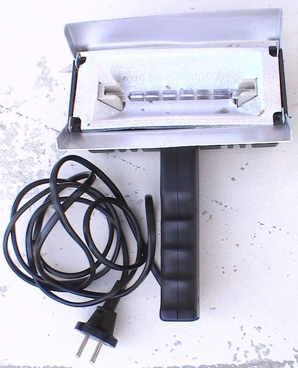 Lampe torche halog&egrave;ne Photos/Video/TV