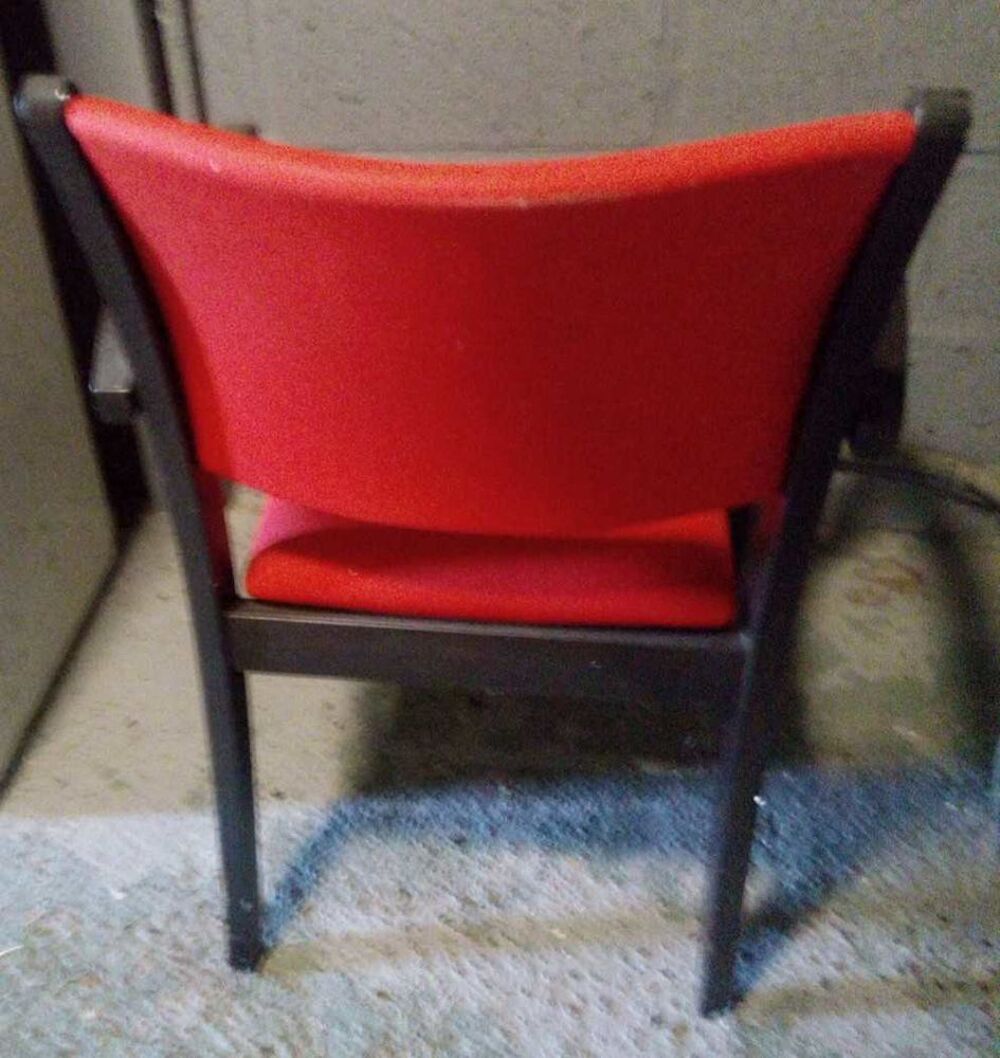 Chaise bureau &eacute;tat neuf. Sur Rivery. A venir chercher. 25€ . C'est disponible. Meubles