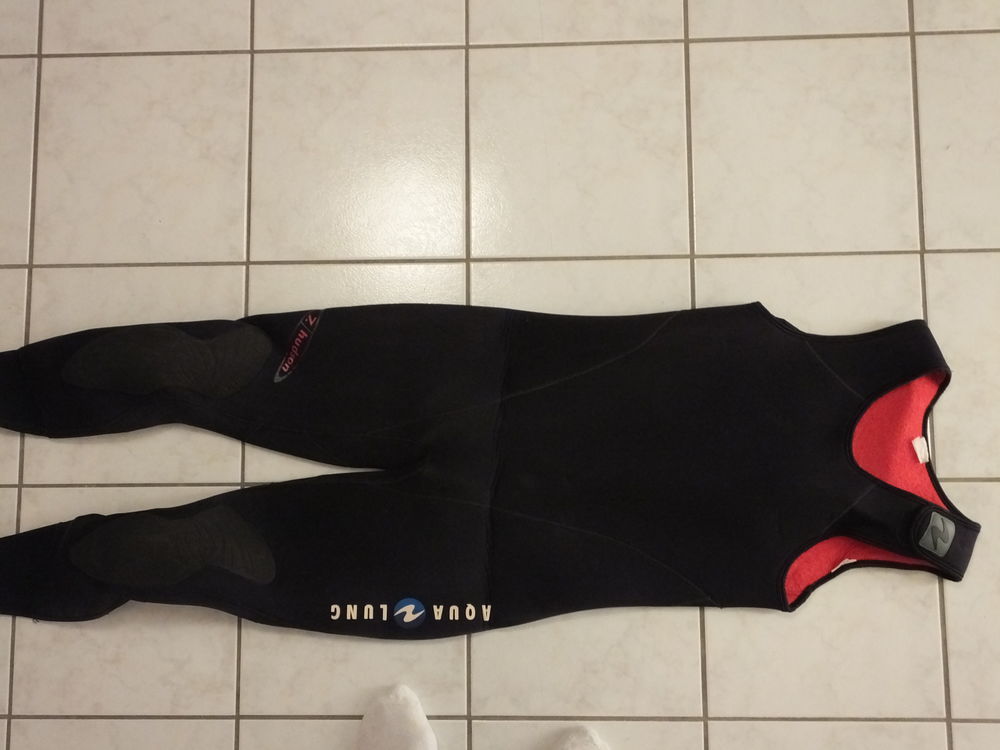 COMBINAISON DE PLONGEE Sports