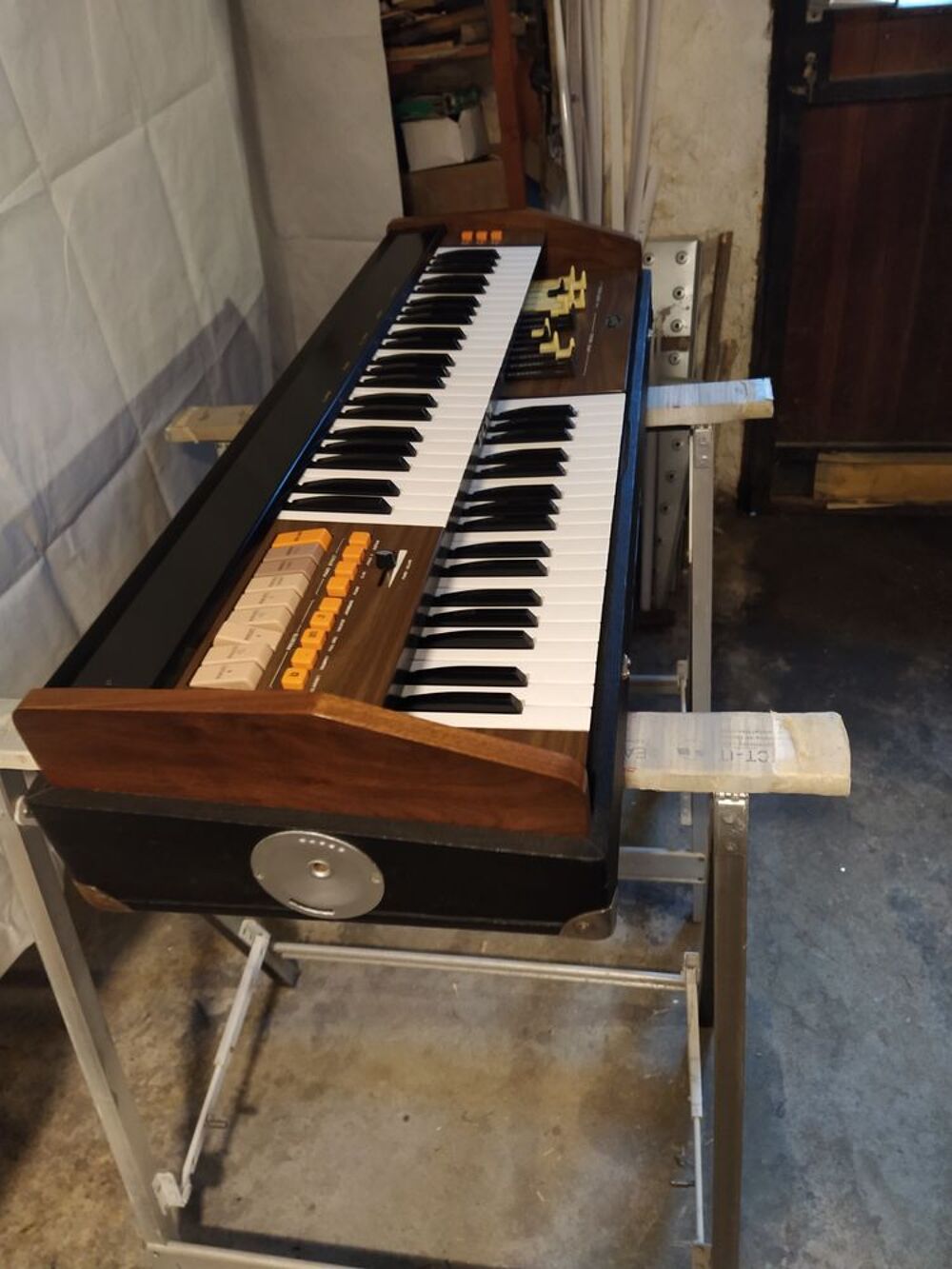 clavier orgue elka x55p tr&eacute;s bon &eacute;tat Instruments de musique