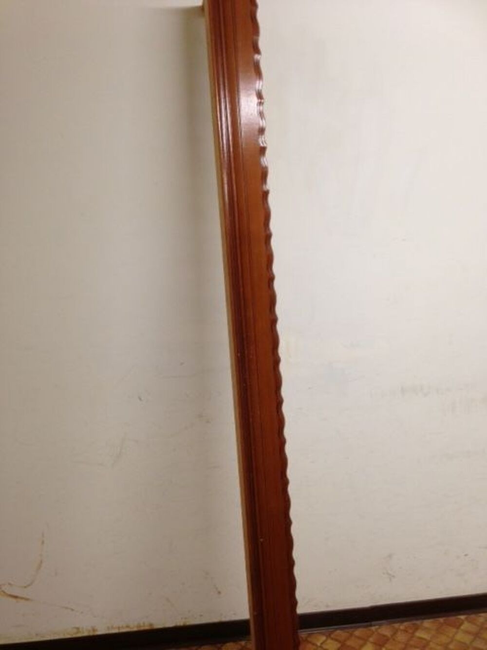 2 tringles &agrave; rideaux en merisier Décoration