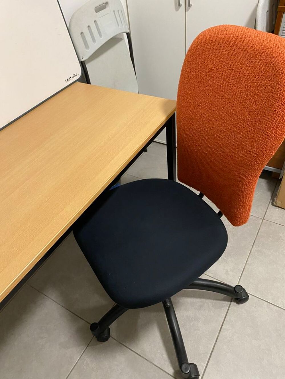 Bureau Bruneau+chaise Ikea Meubles