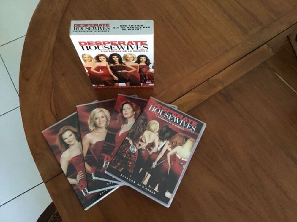 coffret saison 5 de Desperate housewives DVD et blu-ray