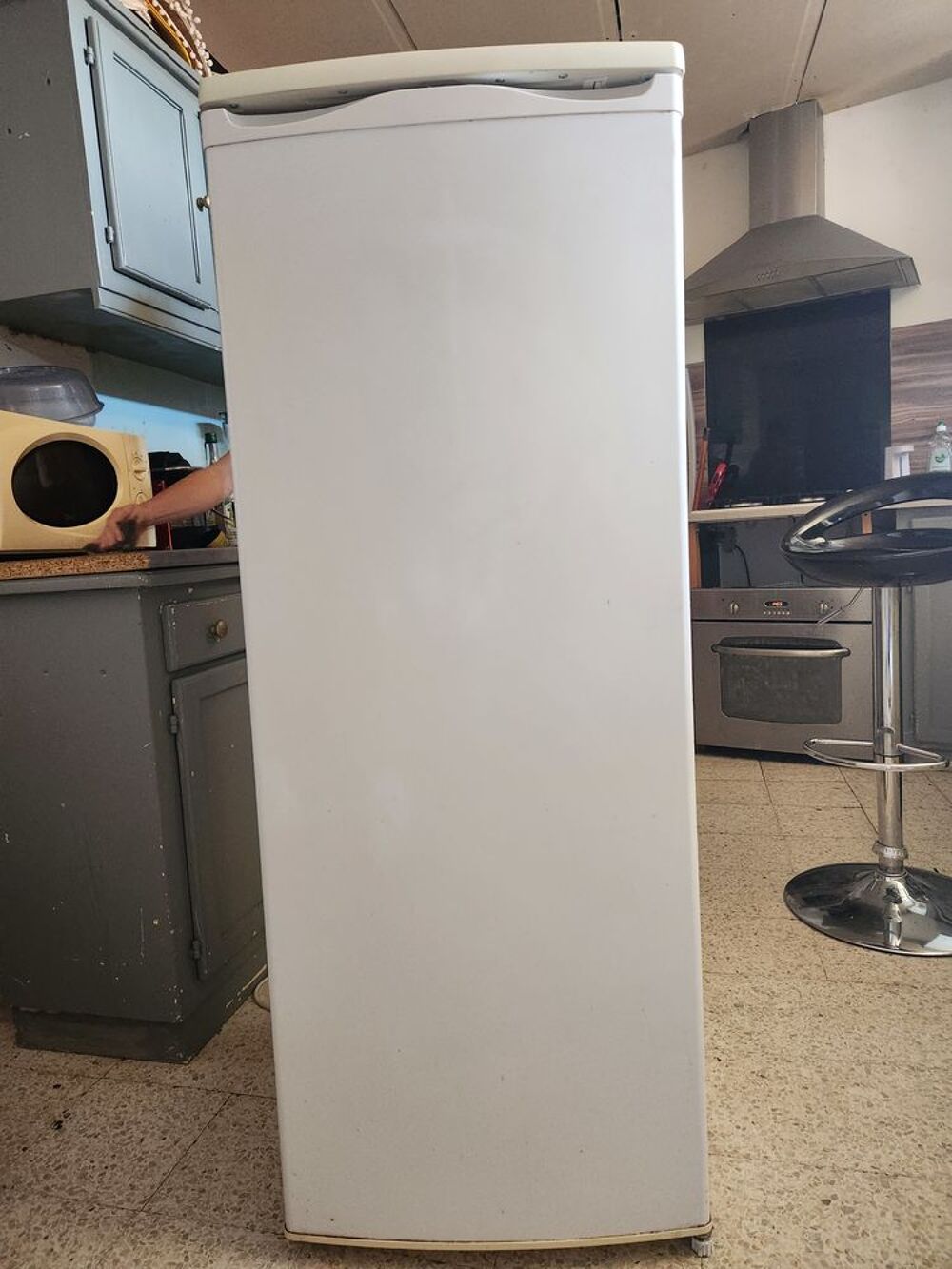 Frigo FAR r&eacute;frig&eacute;rateur propre Electroménager