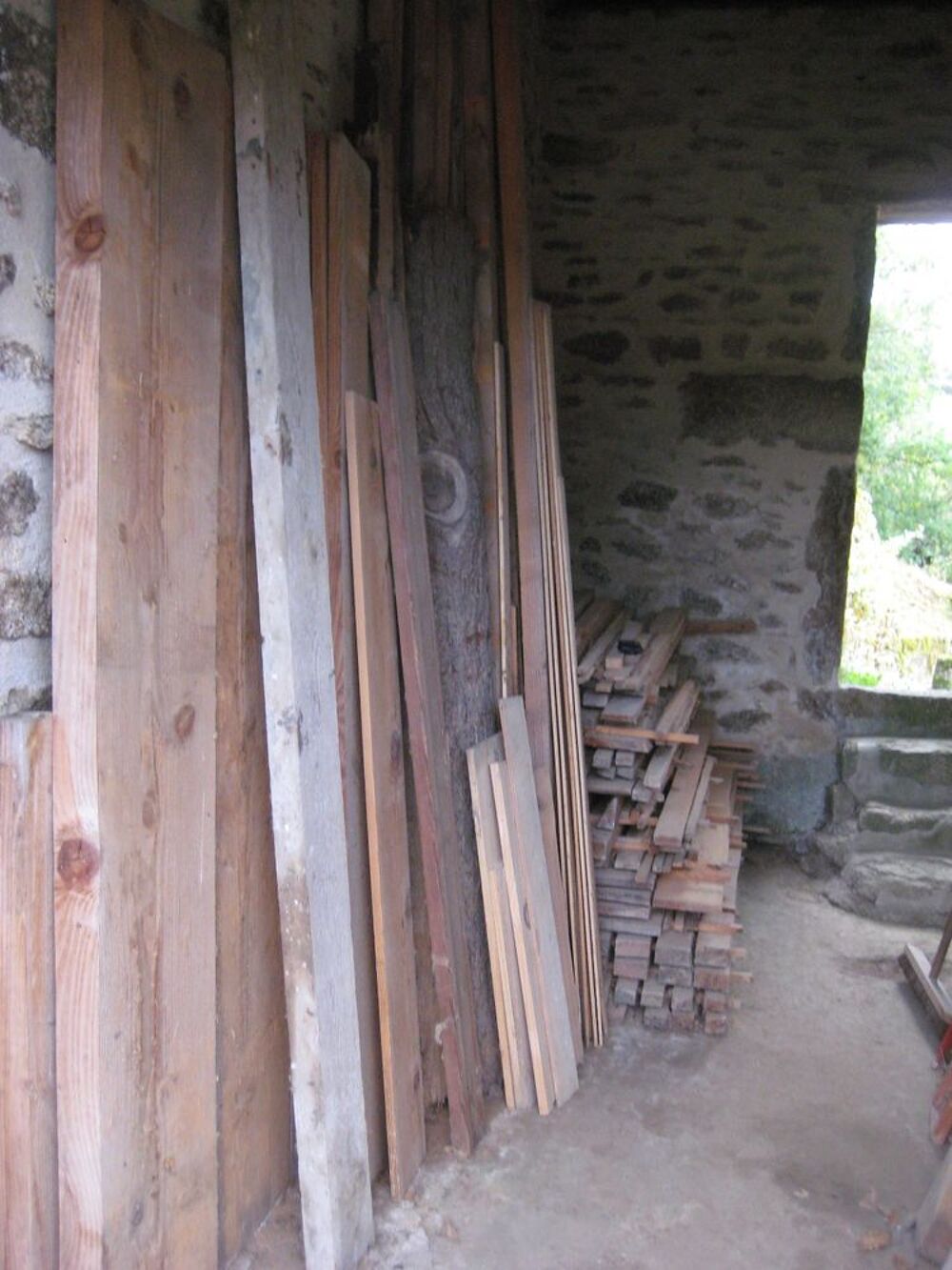 Bois brut, planches et poutres de Douglas/ch&ecirc;ne Bricolage