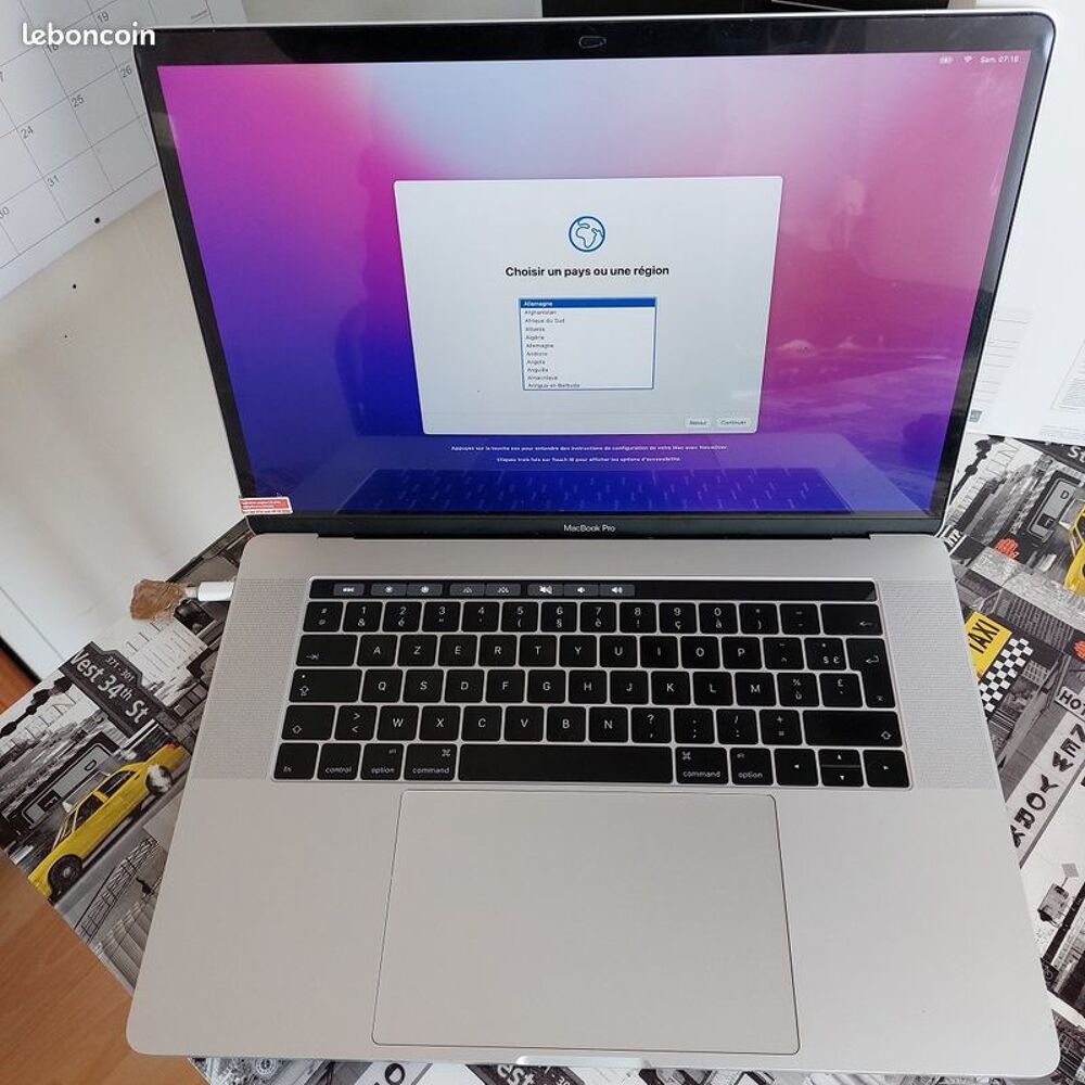 Apple MacBook Pro Retina Touchbar 15 Pouces (mi 2017) Matriel informatique