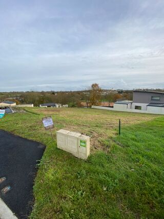  Terrain à vendre 823 m²