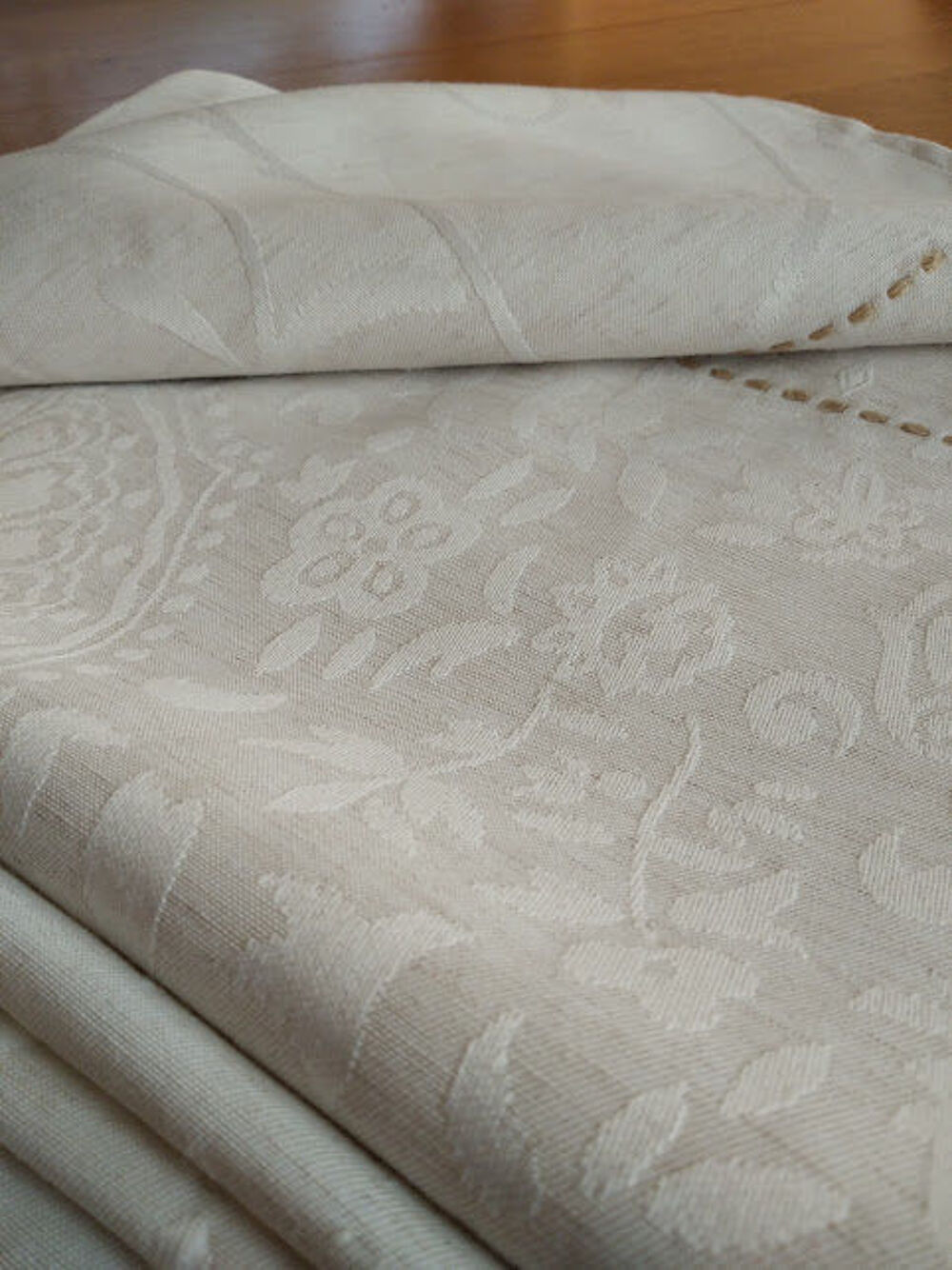 Nappe &eacute;crue tissu jacquard Décoration