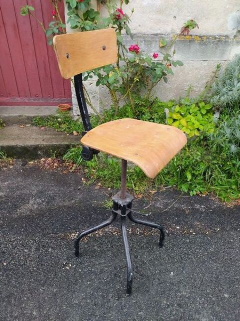 Ancienne Chaise Atelier Architecte Vintage Industriel
50 Loches (37)
