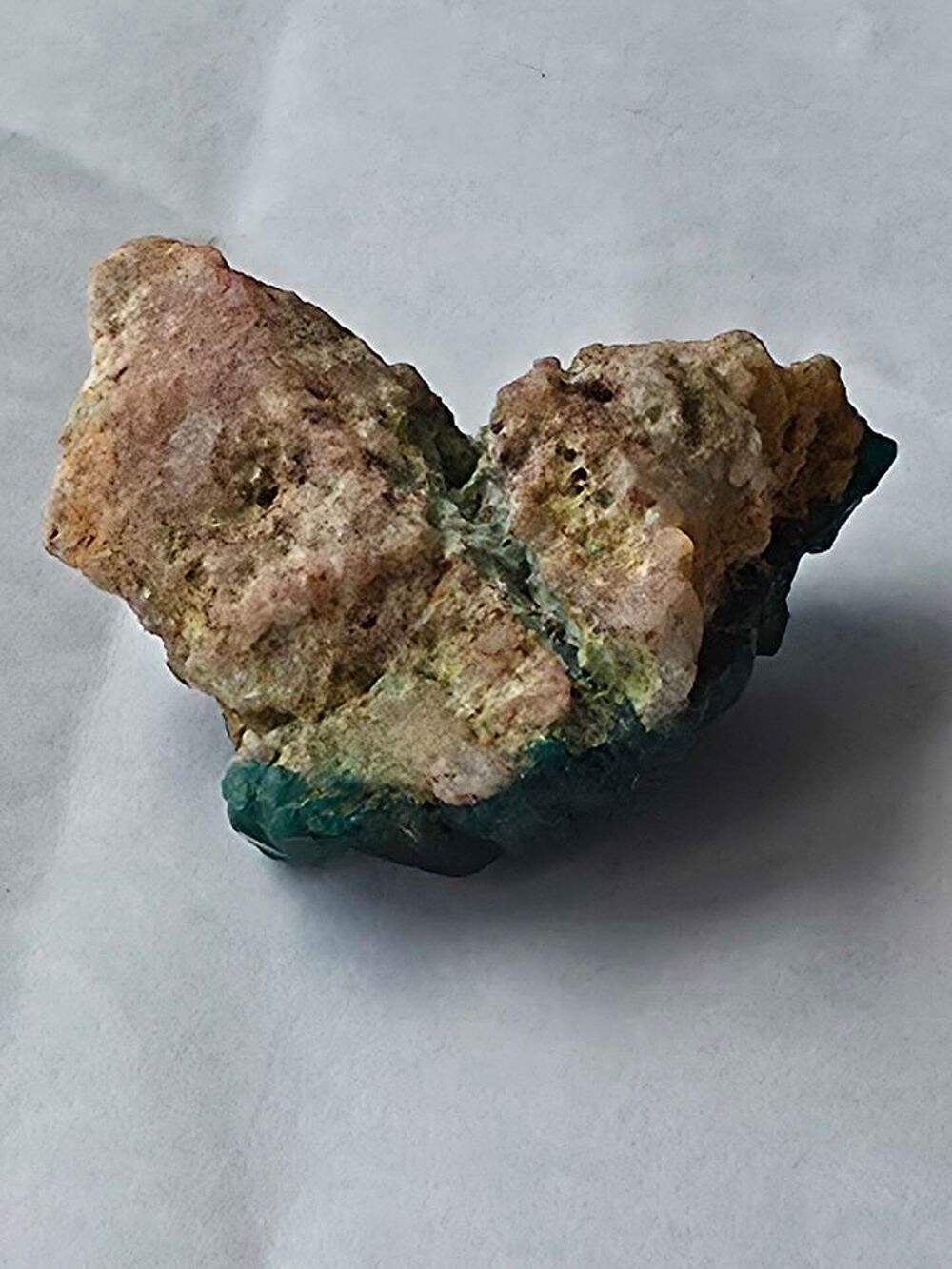 Magnifique Dioptase naturelle du Congo sur gangue-Katanga-26g 