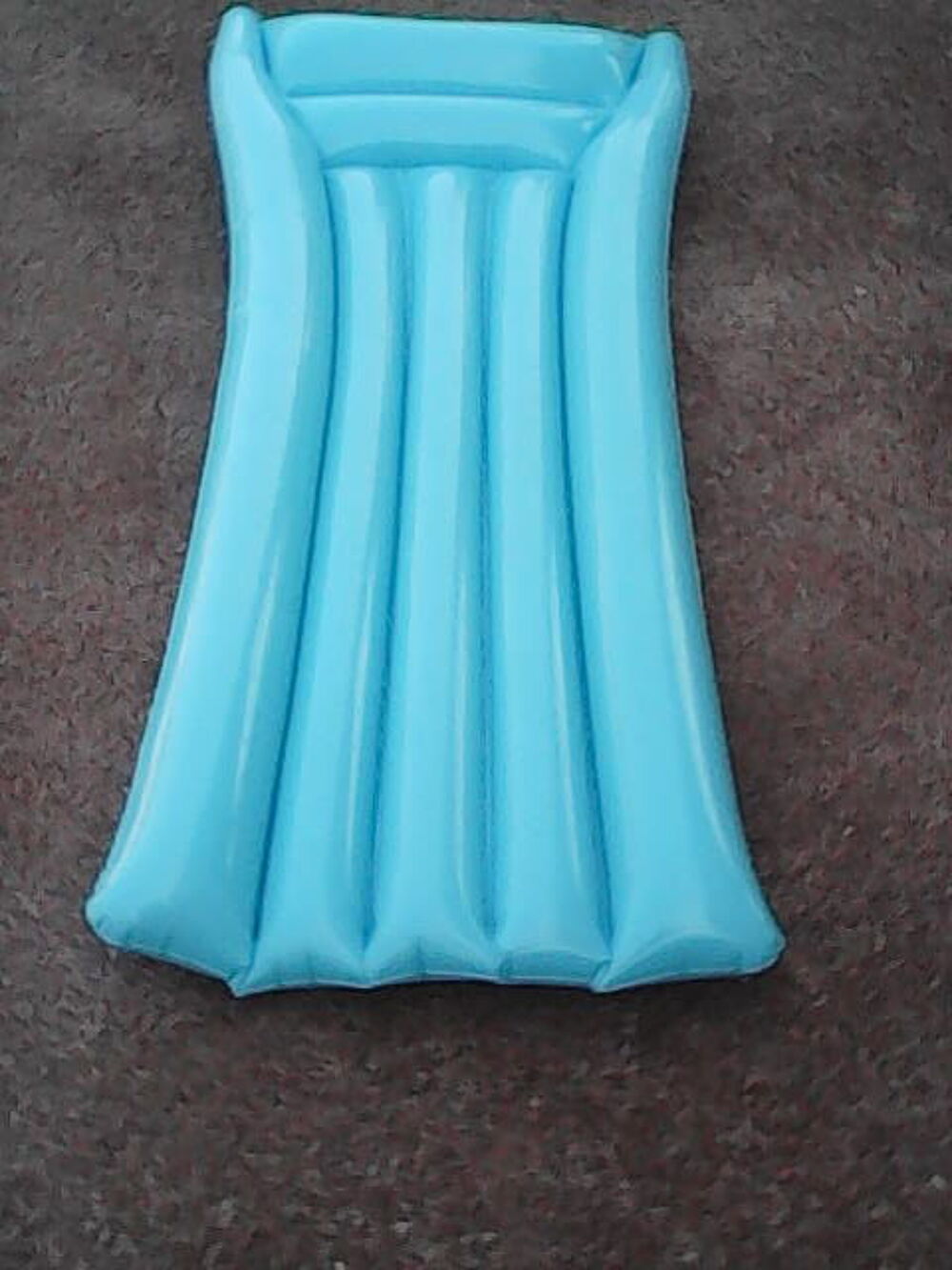Matelas gonflable de piscine bleu Jardin