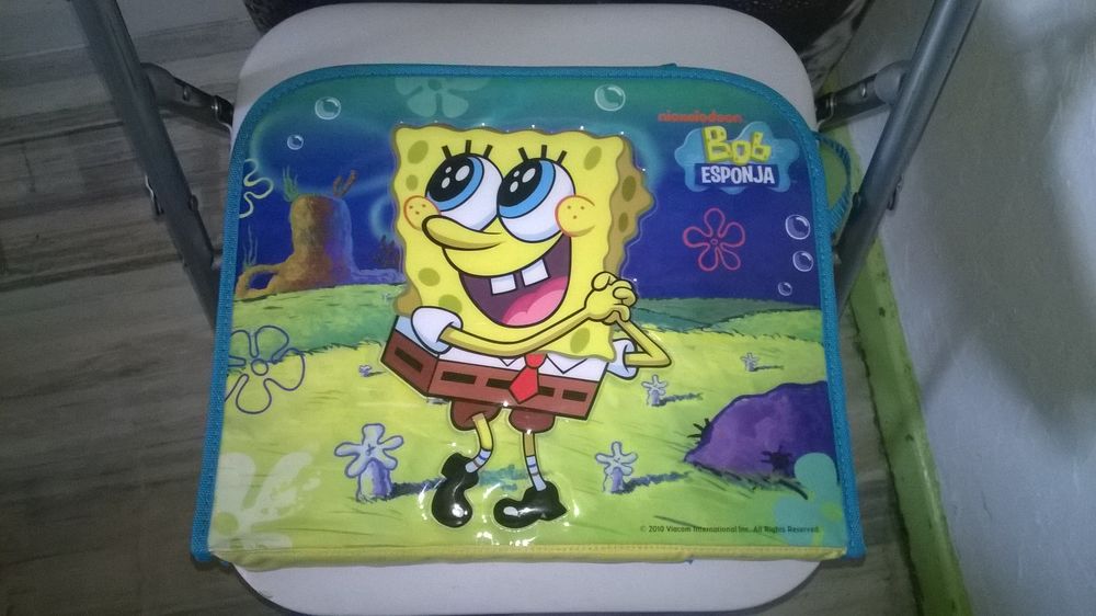 Sac &agrave; dos enfant Bob l'&eacute;ponge
Excellent etat
Bob l Eponge Jeux / jouets