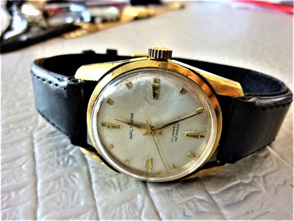 WALTHAM montre Suisse homme 1970 WAL0006 Bijoux et montres