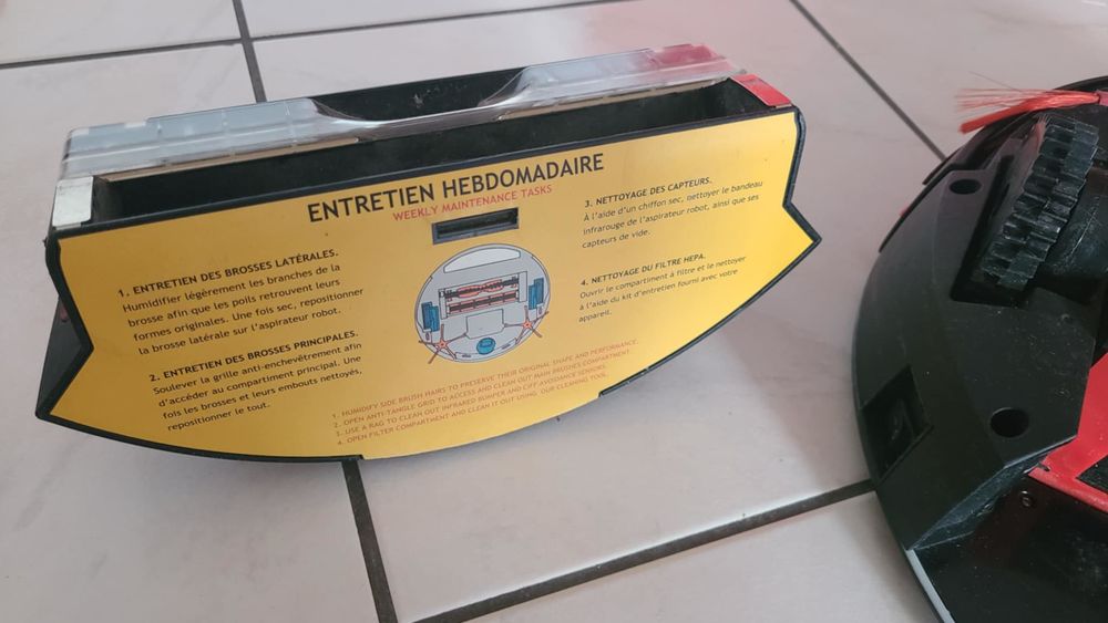ASPIROBOT e.ziclean BOT PET accessoires rest&eacute;s neufs Electroménager