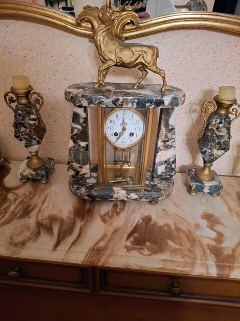 Pendule et 2 bougeoirs en Marbre 120 Les Magnils-Reigniers (85)
