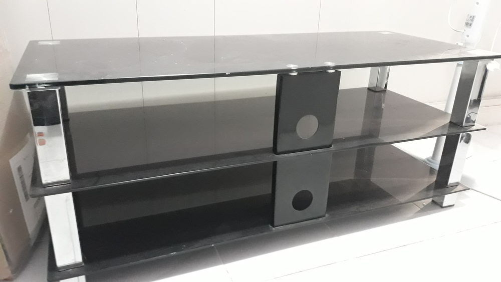 Vente meuble tv en verre ( noir, argent) Meubles