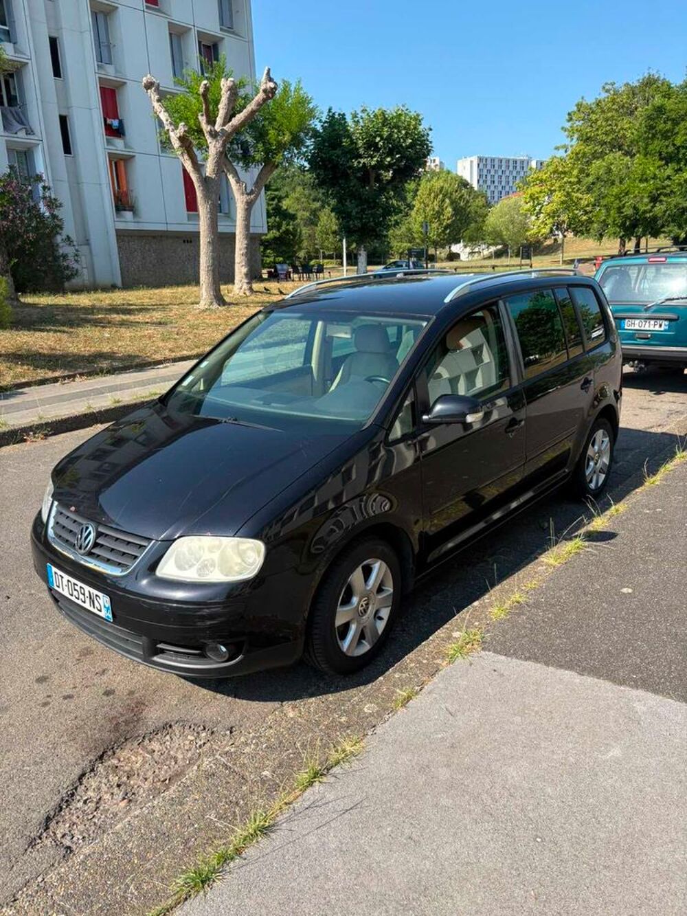 Touran 2.0 16S TDI 140 Carat DSG 5pl 2005 occasion 64340 Boucau