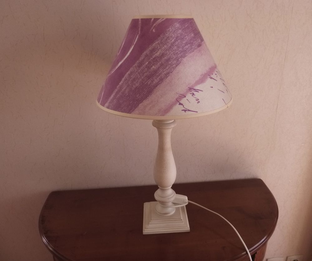 grande lampe blanc &eacute;cru rose mauve Décoration