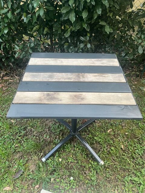 Table de jardin 20 Francheville (69)