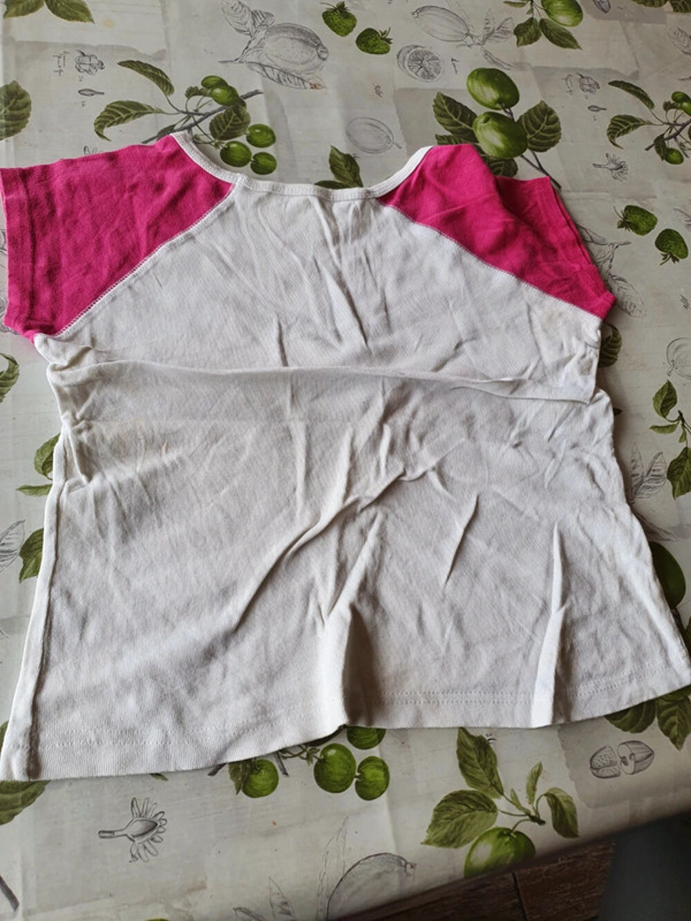Tee shirt manche courte 
rose et blanc
taille 38
Vêtements