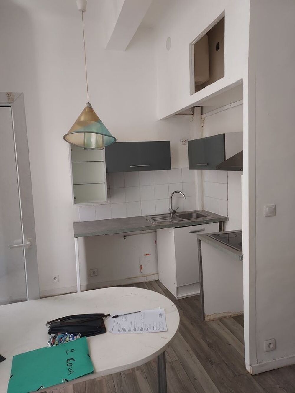 Location Appartement studio 29 m2 plus mezzanine hyper centre Marseille Marseille 1