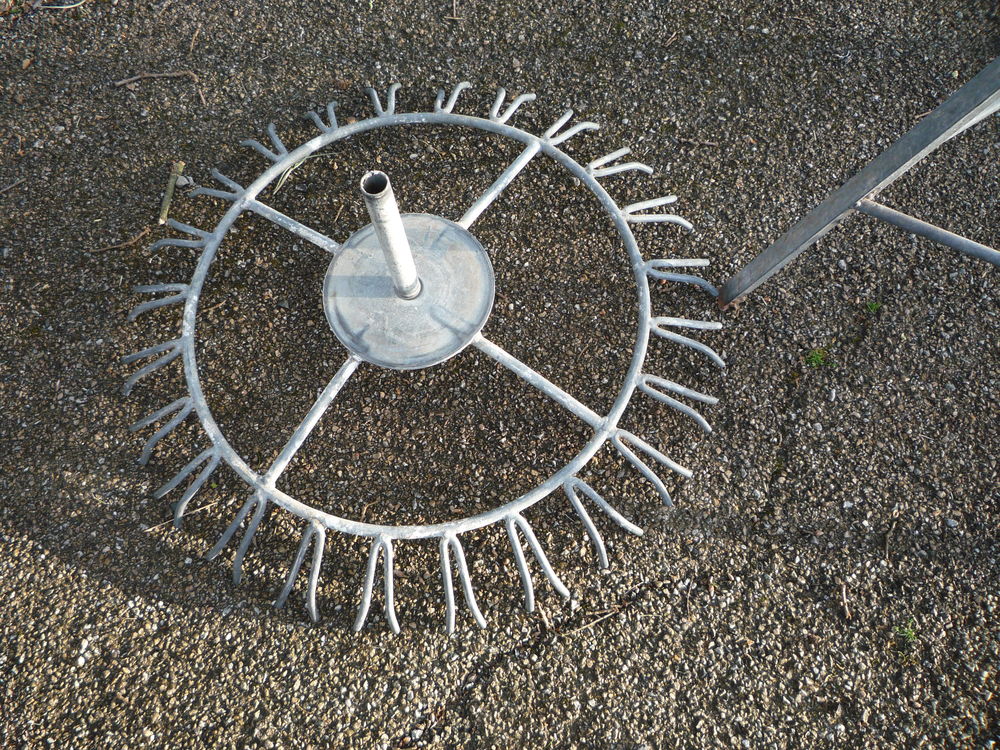 Support / pr&eacute;sentoir pivotant /amovible
Bricolage