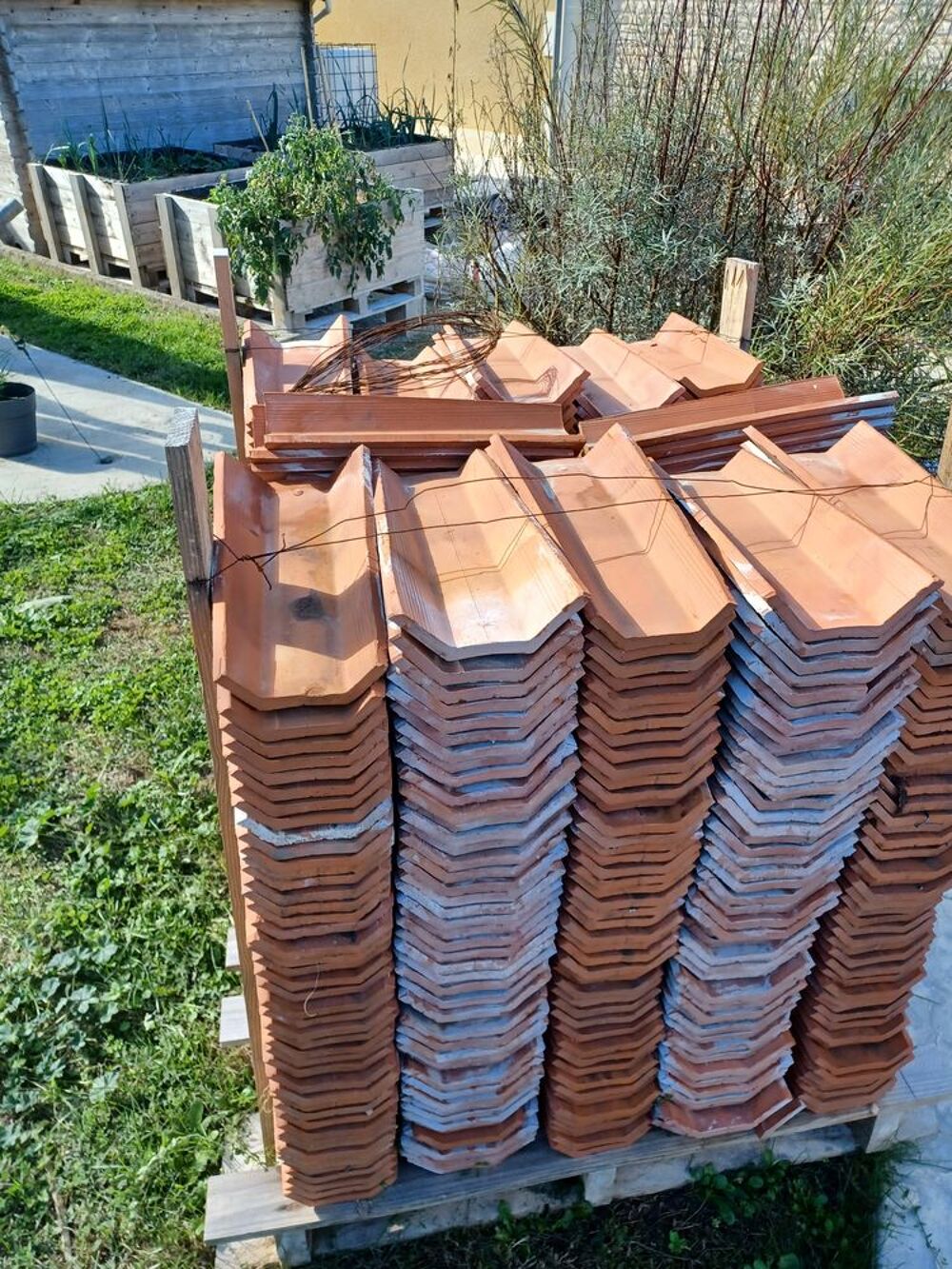 Tuiles Lambert &agrave; fond plat Bricolage