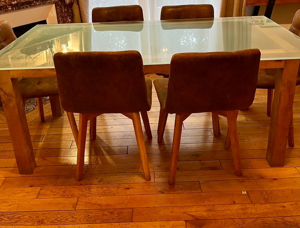 Table salle &agrave; manger tr&egrave;s bon &eacute;tat verre et ch&ecirc;ne Meubles