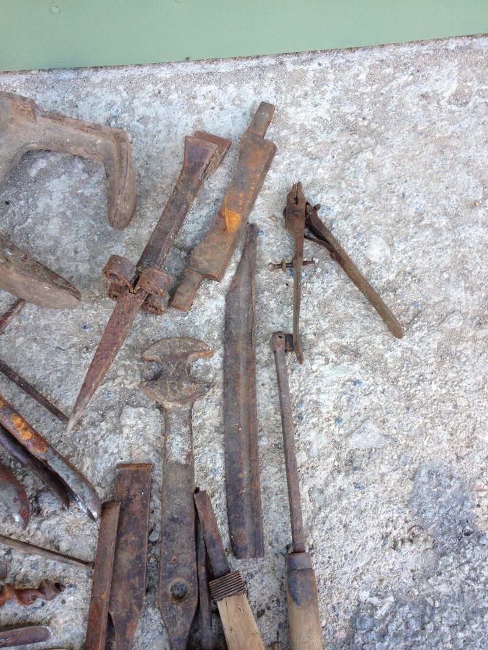 Lot de divers anciens outillages en fer Bricolage