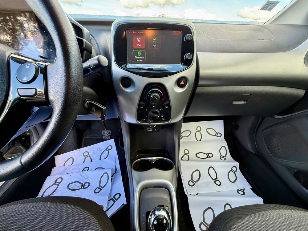 Aygo 1.0 VVT-i x-shift x-play 2016 occasion 65800 Aureilhan