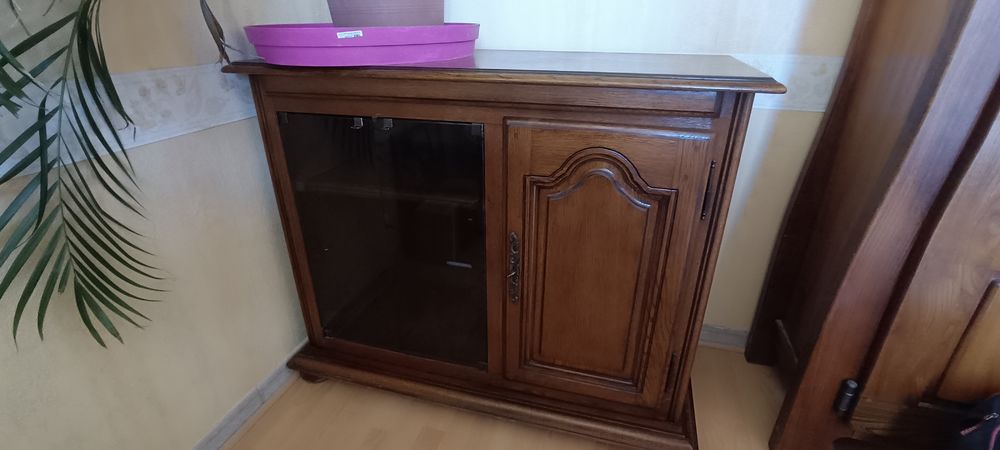 Meuble t&eacute;l&eacute; de qualit&eacute; L111 cm
Meubles
