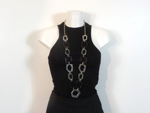 Collier/ Sautoir en Métal Argenté et Maillons en Plastique 15 Paris 15 (75)