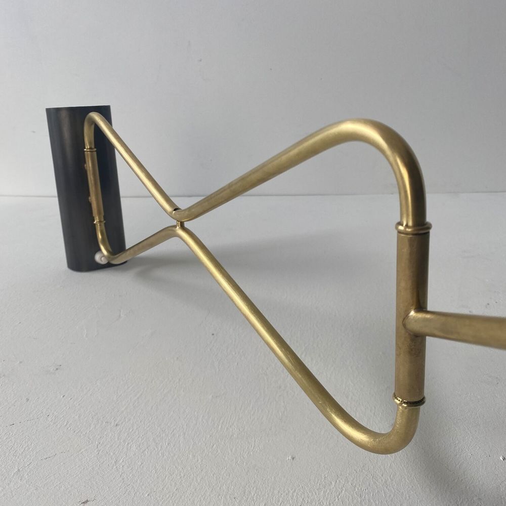ANCIENNE LAMPE POTENCE LAITON ET VERRE PRISMATIQUE XXL 
Décoration