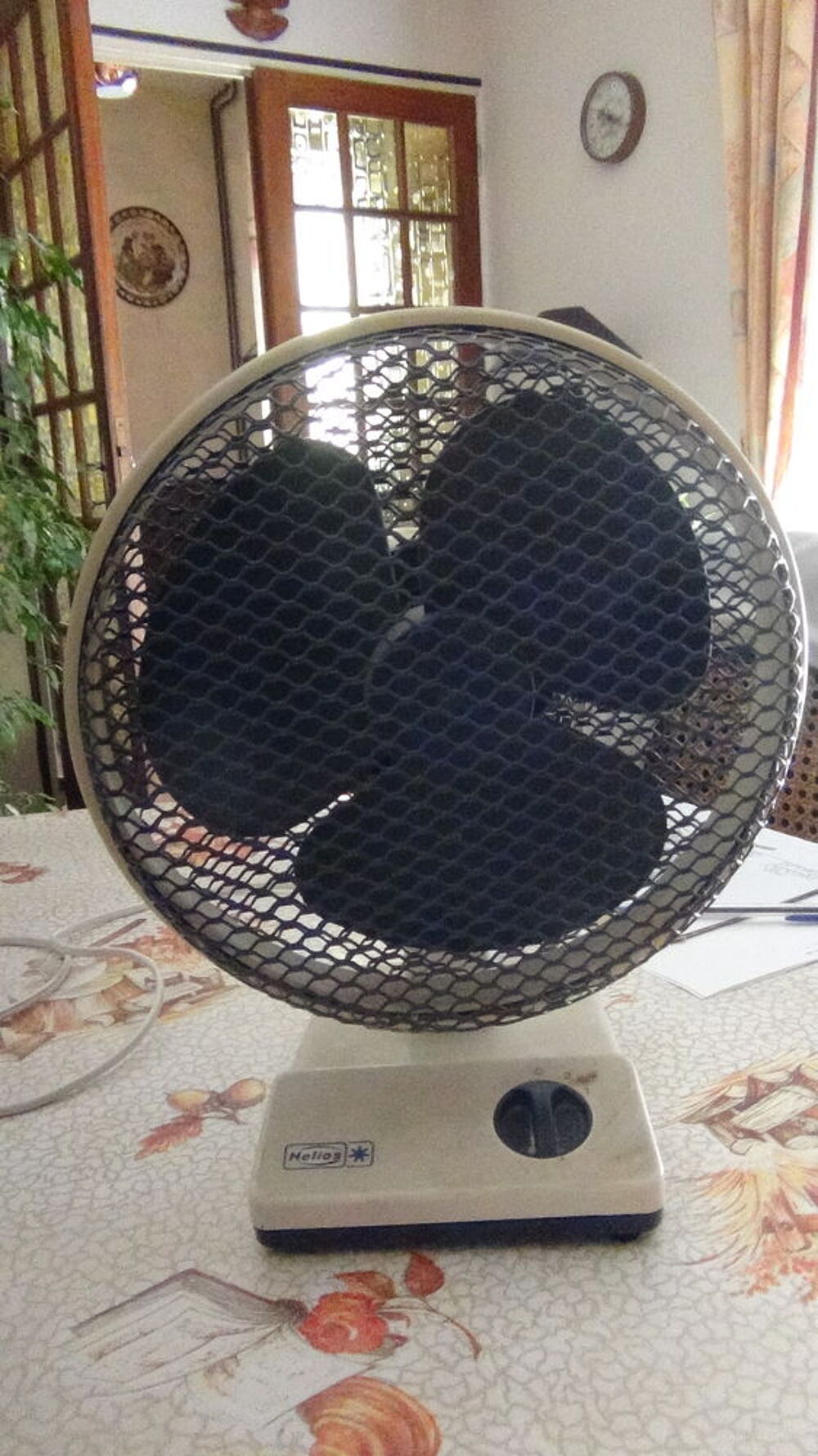 VENTILATEUR SUR SOCLE Electroménager