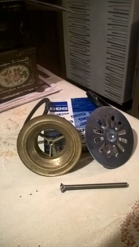 Bonde laiton � grille neuve. 12 Flers-en-Escrebieux (59)