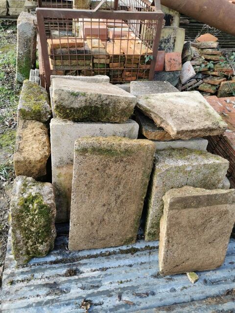 Dalle en pierre 0 Lurcy-Lvis (03)