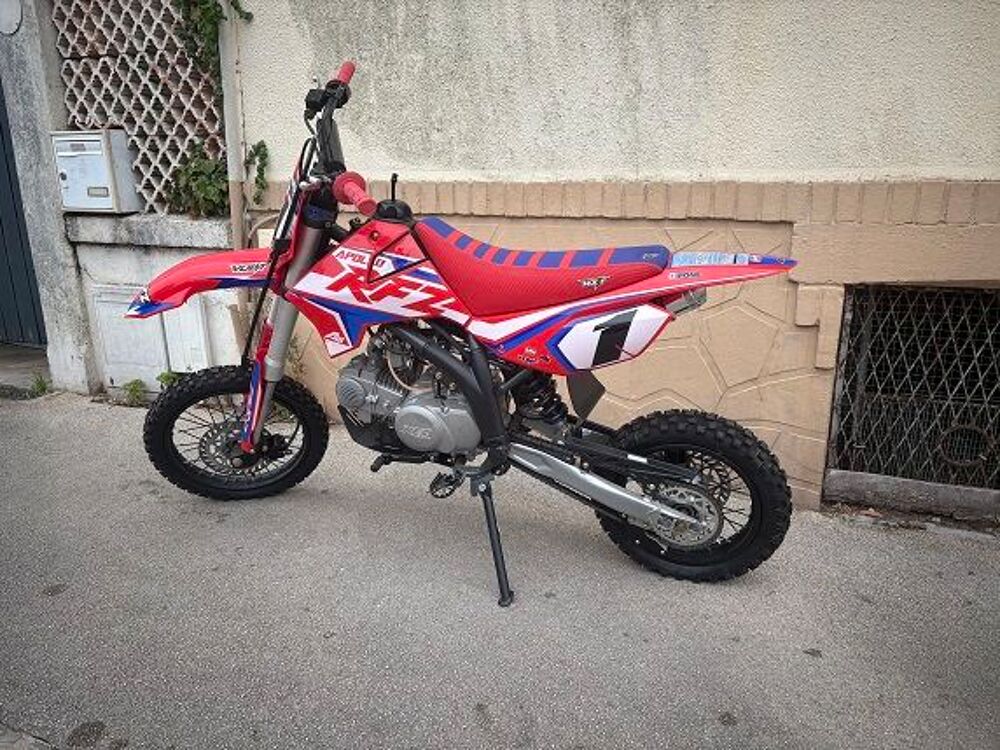 DIRT BIKE 110 APOLLO SEMI AUTOMATIQUE Jeux / jouets