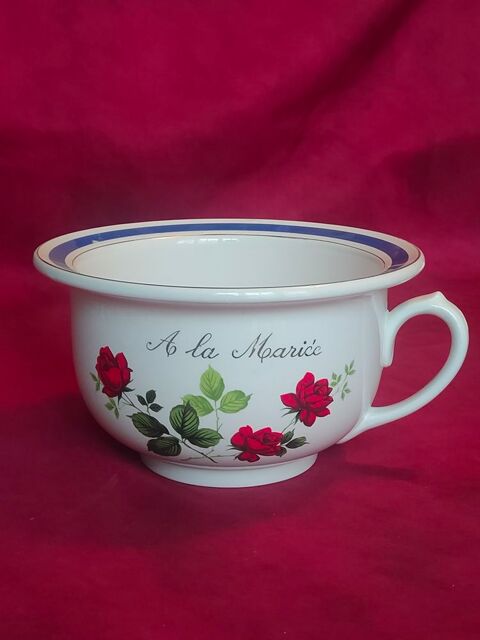 Ancien pot de chambre à la mariée en porcelaine (n°10) 13 Avermes (03)